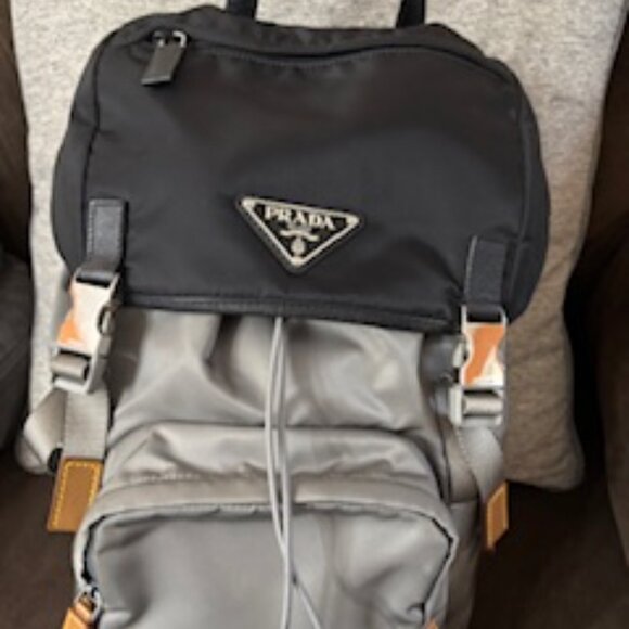 Prada Re-Nylon And Saffiano Backpack - Picture 3 of 9